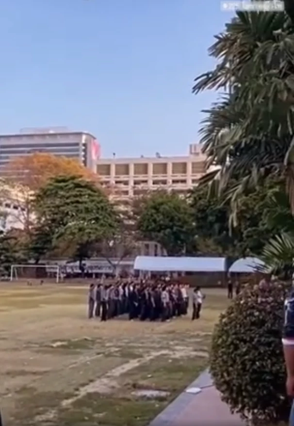 ตร.เร่งแกะรอยล่า "นศ.ปี 1" ห้าว "ยิงปืนขึ้นฟ้า" ฉลองสถาปนาอุเทนถวาย