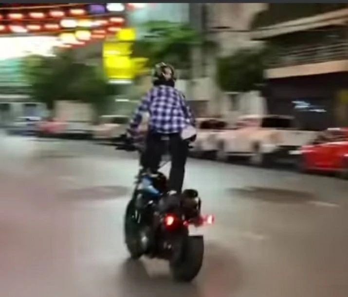 ศาลสั่งยึด Harley ไอดอลดัง หลังขี่รถหวาดเสียวกลางถนนเยาวราช