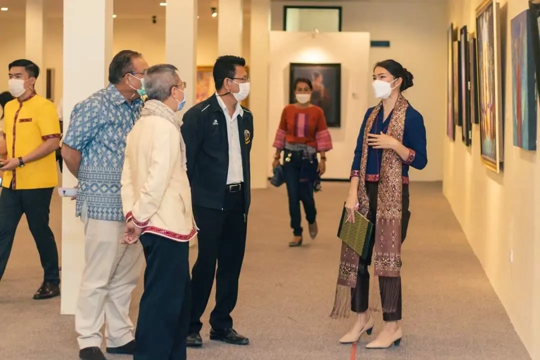 นิทรรศการ "บุษบาซ่อนกลิ่น" จากศิลปินสาวอีสาน