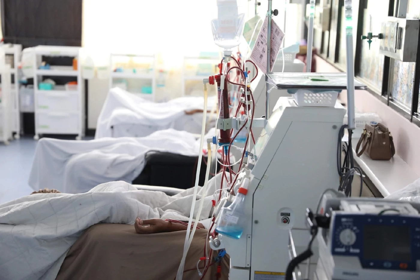 “อนุทิน” รายงาน ครม. เริ่มเดินหน้าให้สิทธิผู้ป่วยโรคไต ฟอกเลือดฟรีทุกกรณี