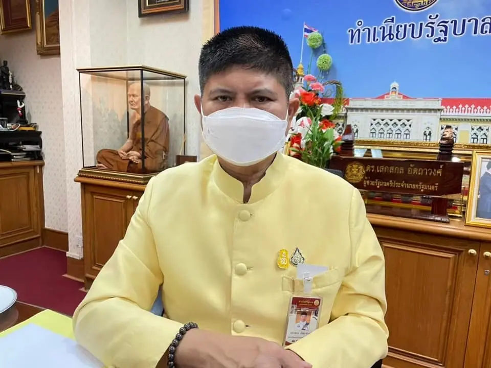  นายเสกสกล อัตถาวงศ์ ผู้ช่วยรัฐมนตรีประจำนายกรัฐมนตรี 