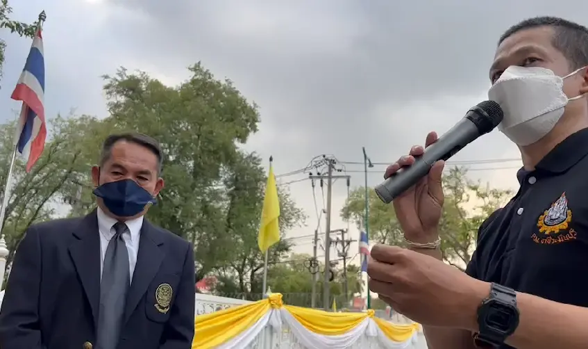 กลุ่มอาชีวะพิทักษ์ประชาชน จี้รัฐบาลชี้แจงปัญหาเตียงขาดและการขายยาฟาวิฯ