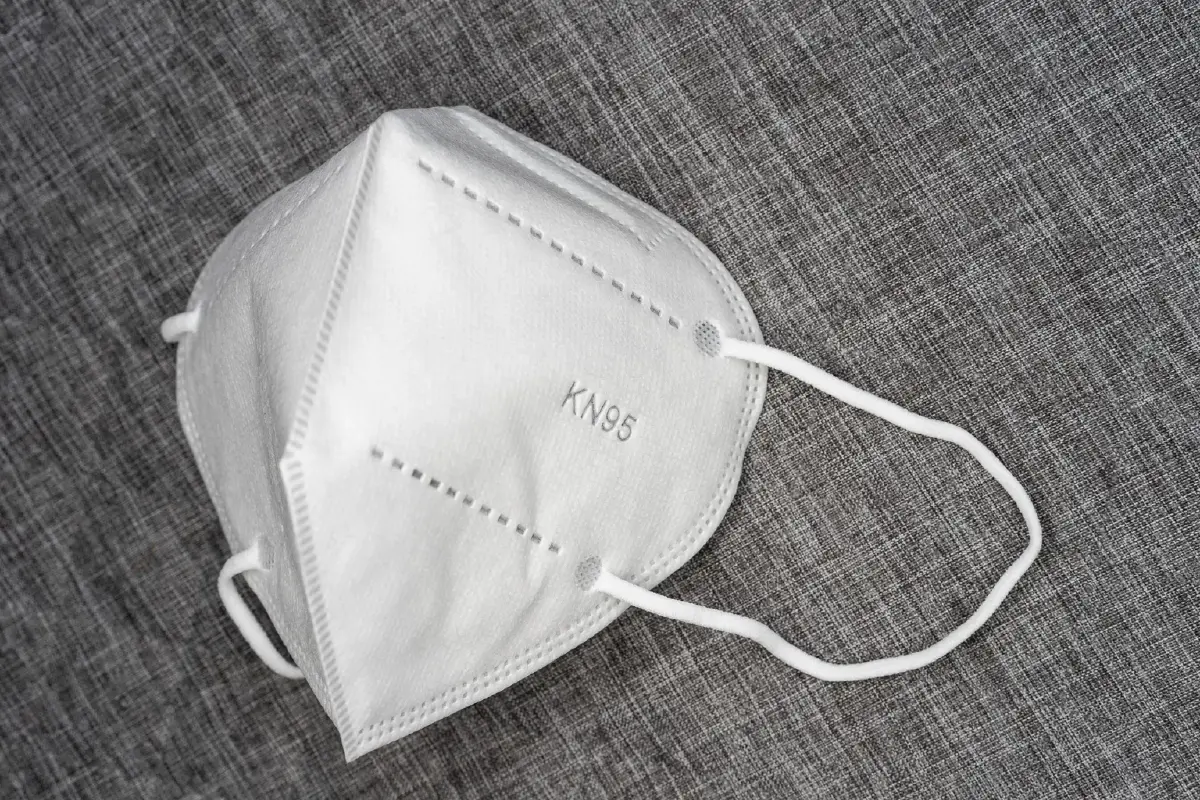 หมอมนูญ ชี้ N95 ป้องกัน โอมิครอน ได้ดี แนะรัฐรวมผล ATK และ RT-PCR รายงานทุกวัน