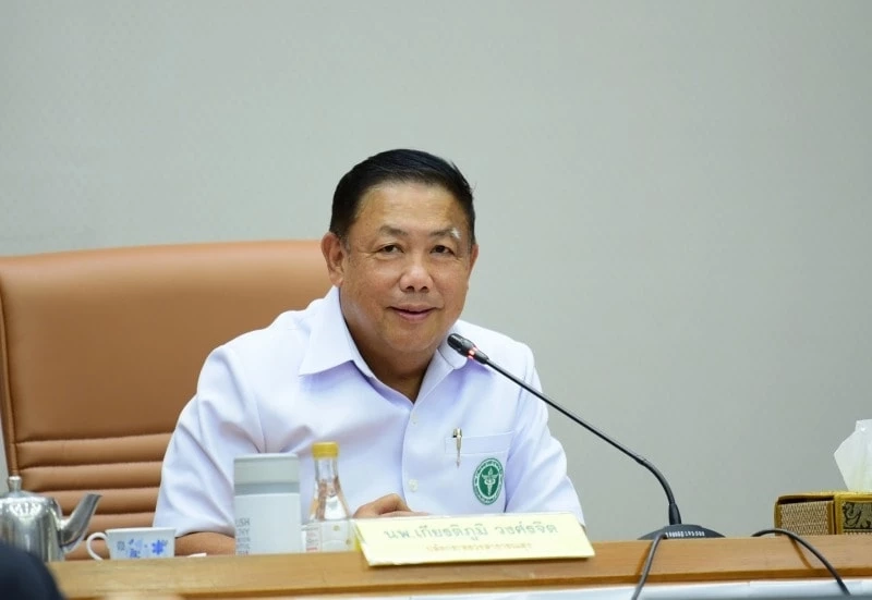 สธ. สั่งการ รพ.ทั่วประเทศ รักษาโควิด-19 แบบโรคประจำถิ่น