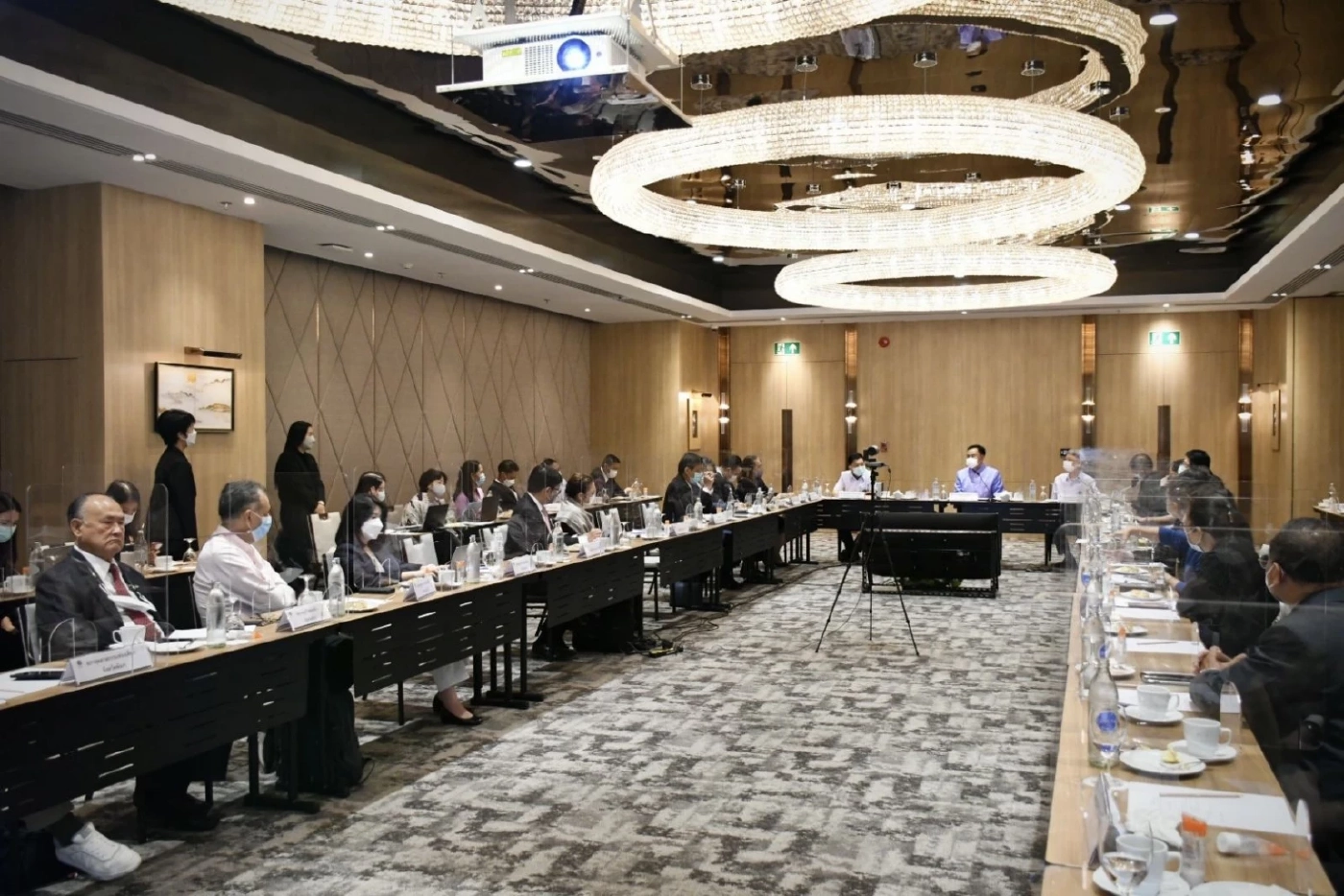 อนุทิน หารือร่วมภาคเอกชน ธุรกิจท่องเที่ยว หาแนวทางการปรับมาตรการ Test & Go