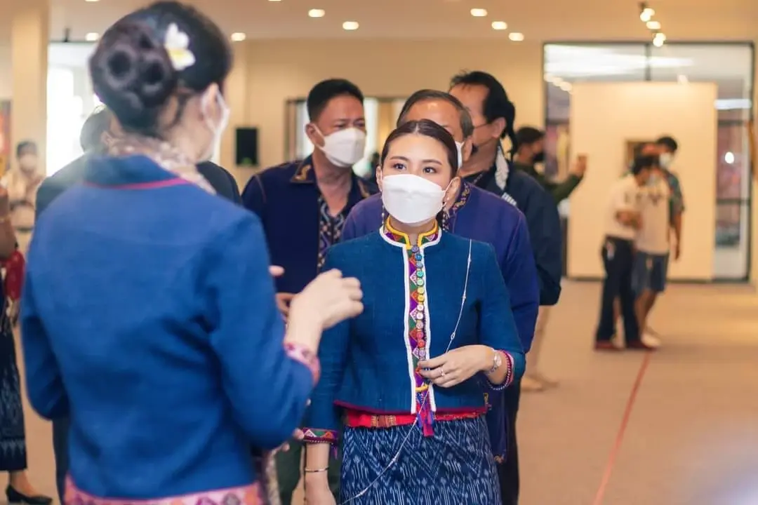 นิทรรศการ "บุษบาซ่อนกลิ่น" จากศิลปินสาวอีสาน