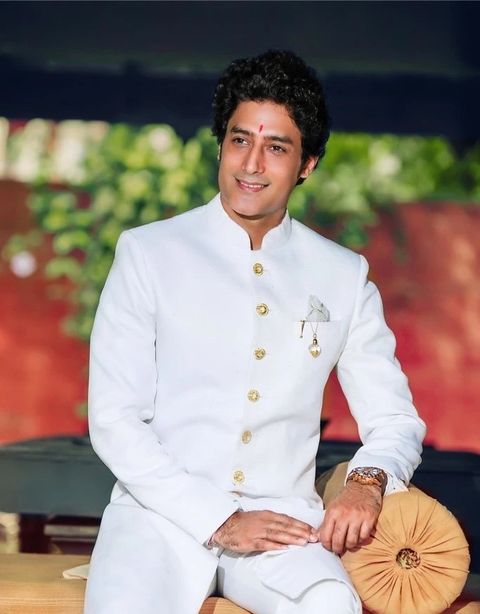 “กากัน มาลิค” พระเอกหนังพระพุทธเจ้า เตรียมบินมาบวชที่วัดธาตุทอง