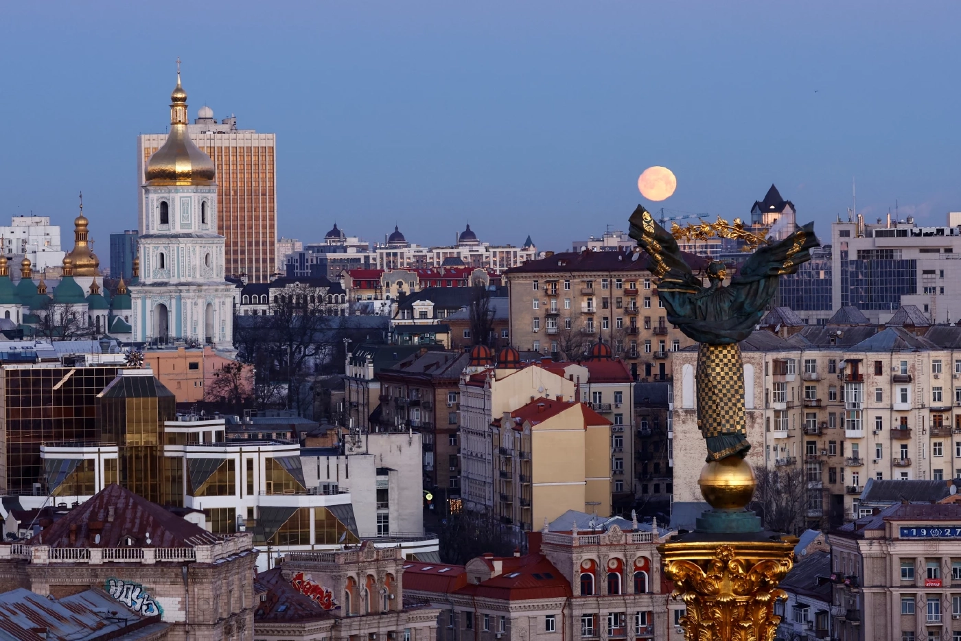 หลายชาติเตือนพลเมืองออกจากยูเครนทันที