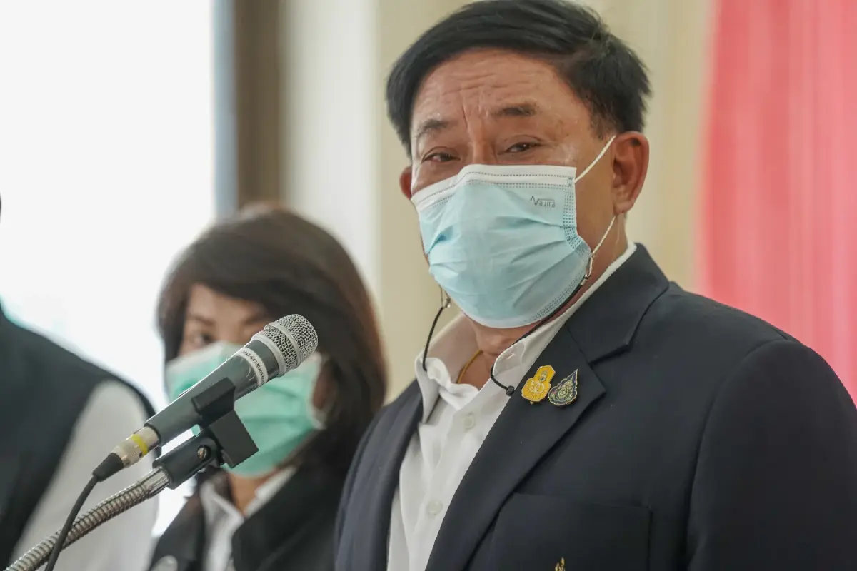 “รองปลัดกทม.” ติดโควิด “อัศวิน” เสี่ยงสูง ทำเนียบผวาโผล่ประชุม ศบค. เช้านี้