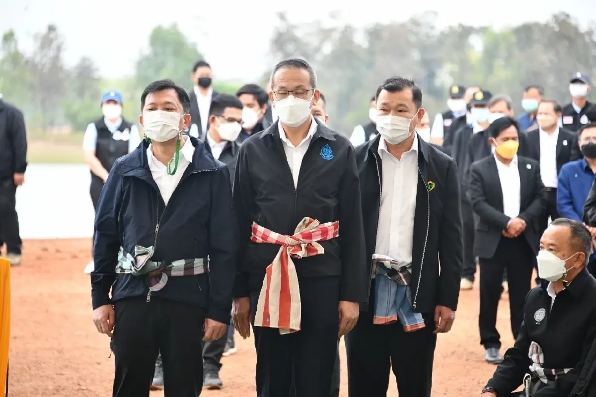 รองนายก ประวิตร เปิดโครงการระบบเครือข่ายน้ำหนองหวาย จ. สกลนคร ทส. เพิ่มน้ำต้นทุน พร้อมระบบกระจายน้ำพลังงานแสงอาทิตย์ ลดรายจ่าย เสริมรายได้ชุมชน