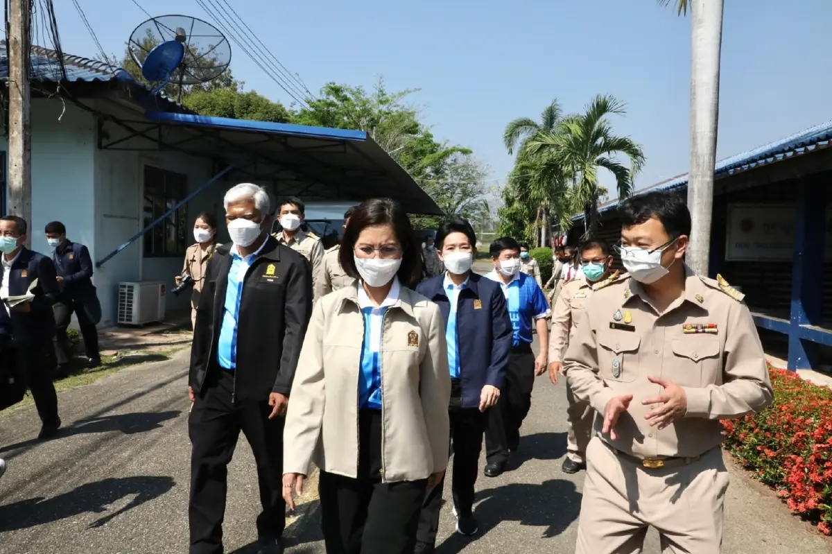ตรีนุช เทียนทอง 