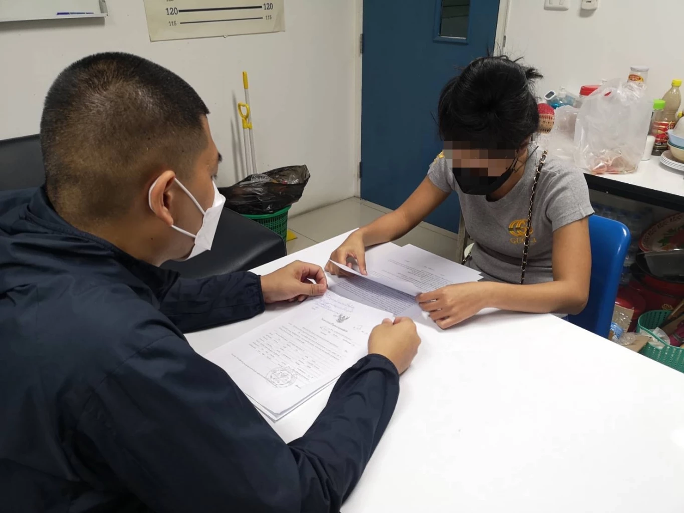 จับแล้ว สาวรับจ้างเปิดบัญชีแค่ 500 บาท หนีคดีนาน 6 ปี