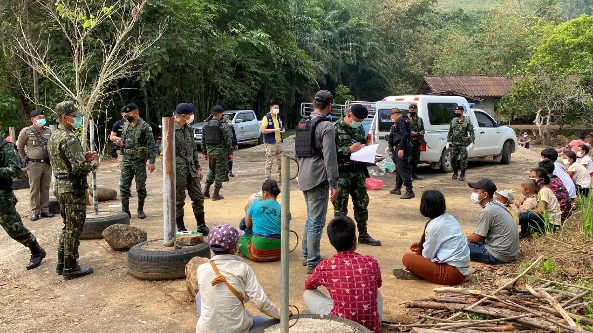 สกัดต่างด้าว 50 คนลักลอบข้ามแดนพบกว่า10ตนเข้าข่ายติดโควิด