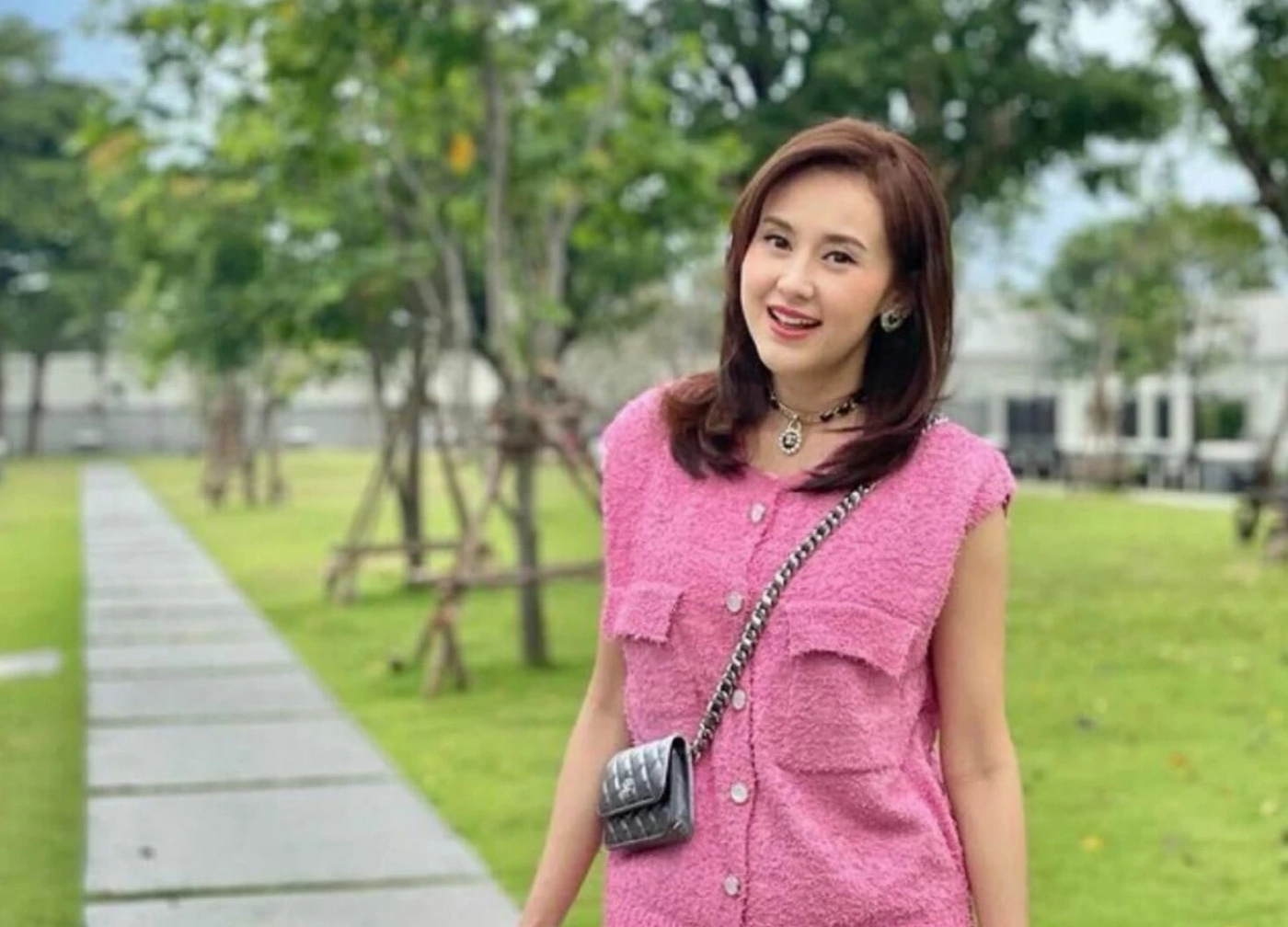 ส่องประวัติ &quot;แยม ธมลพรรณ์&quot; 