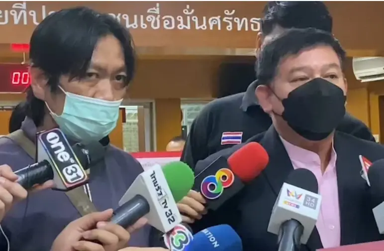 ลุงนิด - นายสิระ ที่ สภ.เมืองนนทบุรี