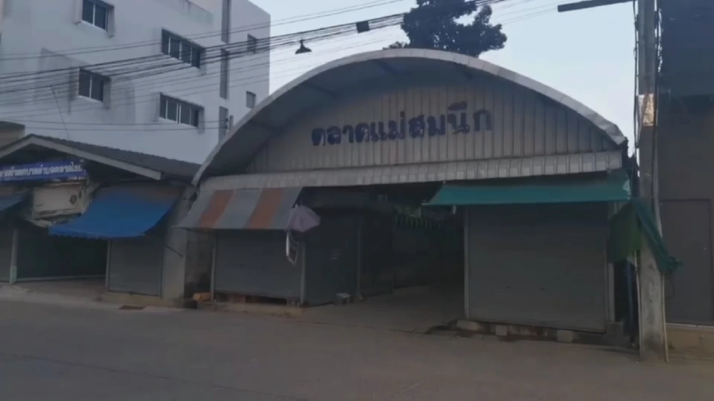 หนุ่มหัวร้อนฟันหัวลุง 57 ปีสาหัส เหตุถูกห้ามไม่ให้จอดรถจยย.