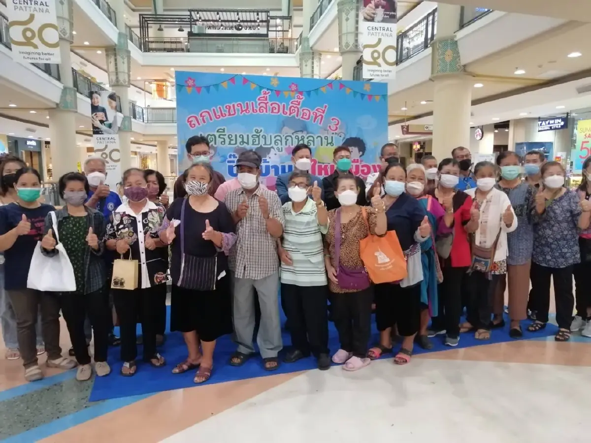 ผู้สูงอายุเชียงใหม่แห่ฉีดวัคซีนสกัดโควิดช่วงสงกรานต์