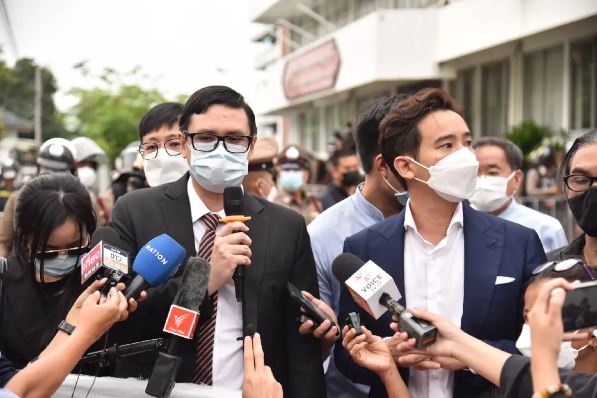 'โรม' รับทราบข้อหาหมิ่น 'บิ๊กป้อม' ระบุ ถ้าได้ประกันตัววันนี้จะสู้ตามกม.