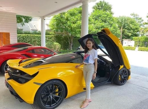 ส่องประวัติ &quot;แยม ธมลพรรณ์&quot; 