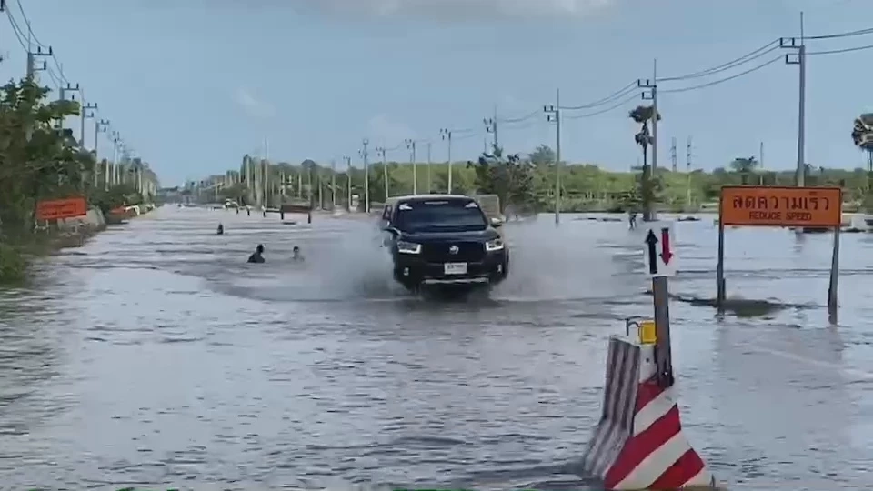 แม่น้ำปัตตานีวิกฤติมวลน้ำยะลาไหลสมทบ