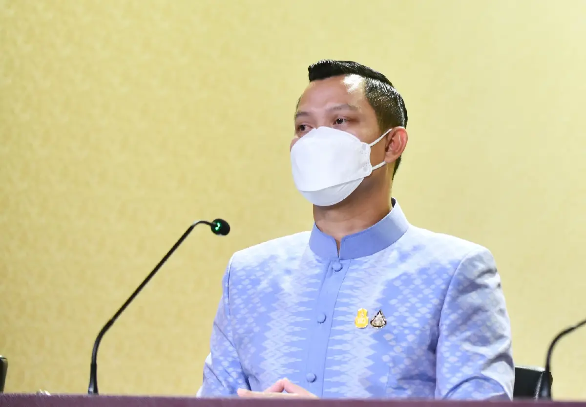 นายธนกร วังบุญคงชนะ โฆษกประจำสำนักนายกรัฐมนตรี เผยว่า นายกฯ ยืนยันยังไม่มีนโยบายในการห้ามจัดกิจกรรมสงกรานต์ในปีนี้  
