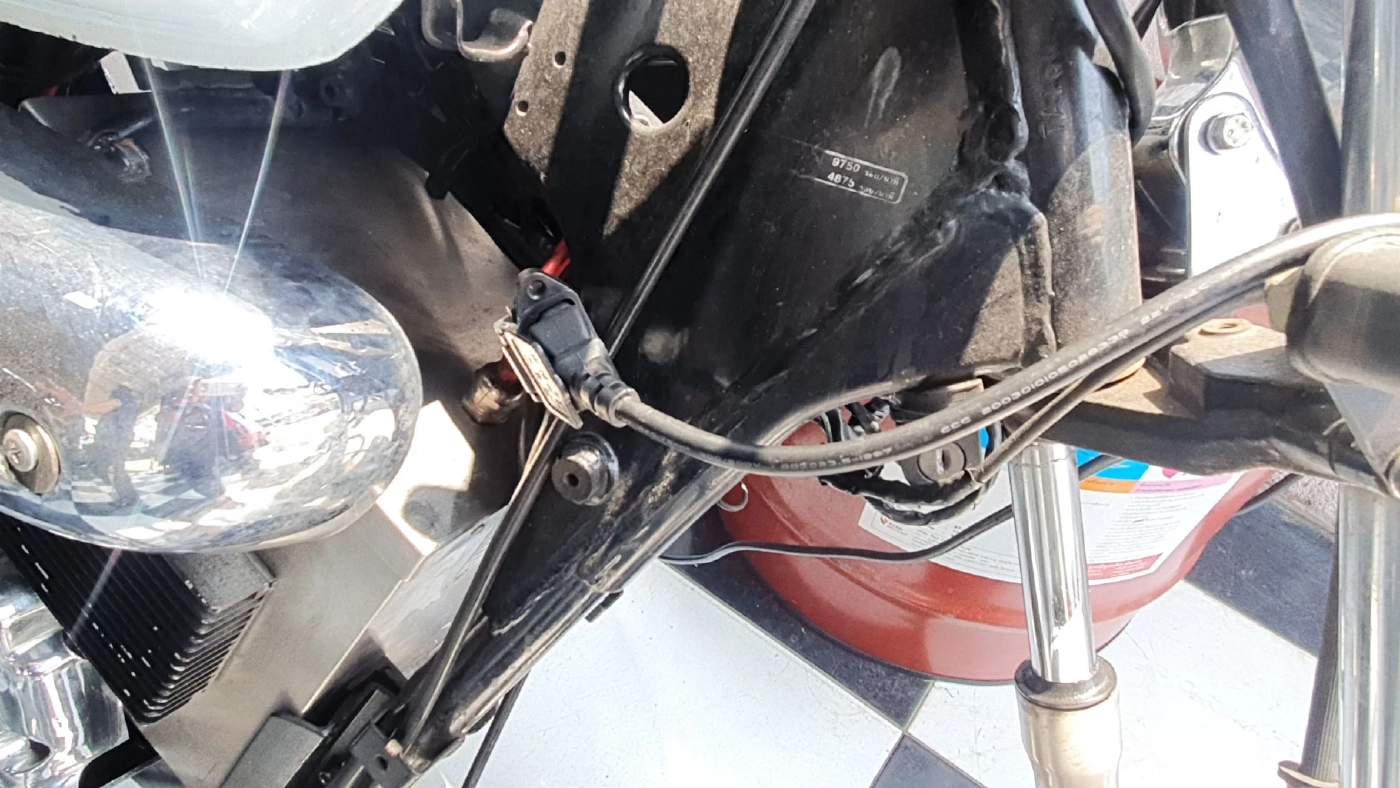 นักธุรกิจหัวใสนำรถเก่าดัดแปลงเป็นรถไฟฟ้าประหยัดกว่า 7 เท่า