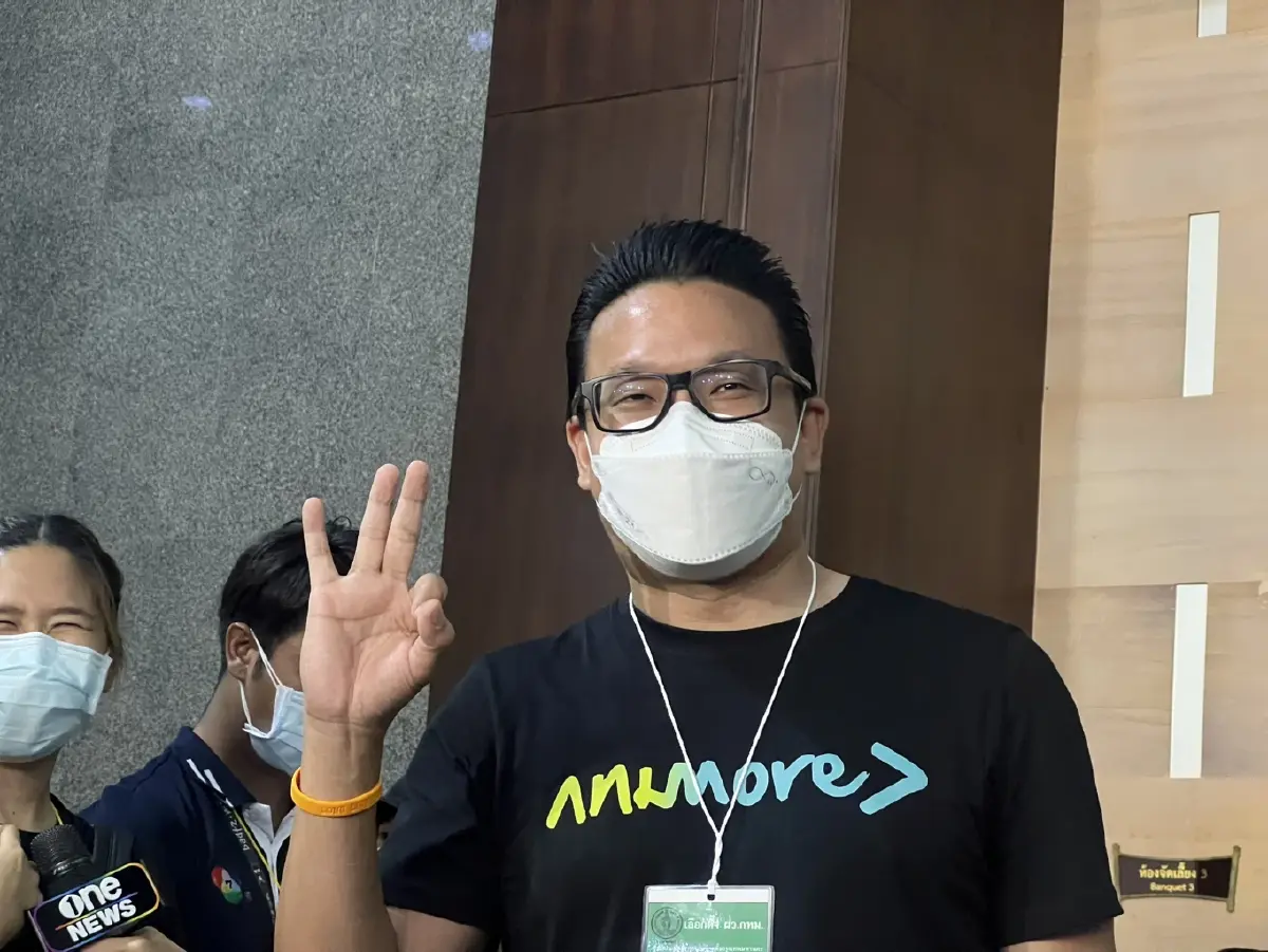 "สกลธี" ดีใจได้ "เบอร์ 3" ชูท่าโอเคหาเสียงศึกเลือกตั้งผู้ว่าฯ กทม.