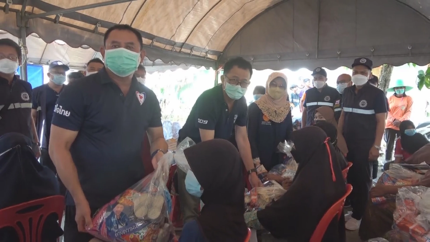 อธิบดีกรมทางหลวง ได้ลงพื้นที่ติดตามสถานการณ์น้ำท่วม พร้อมให้ความช่วยเหลือประชาชนที่ได้รับผลกระทบ