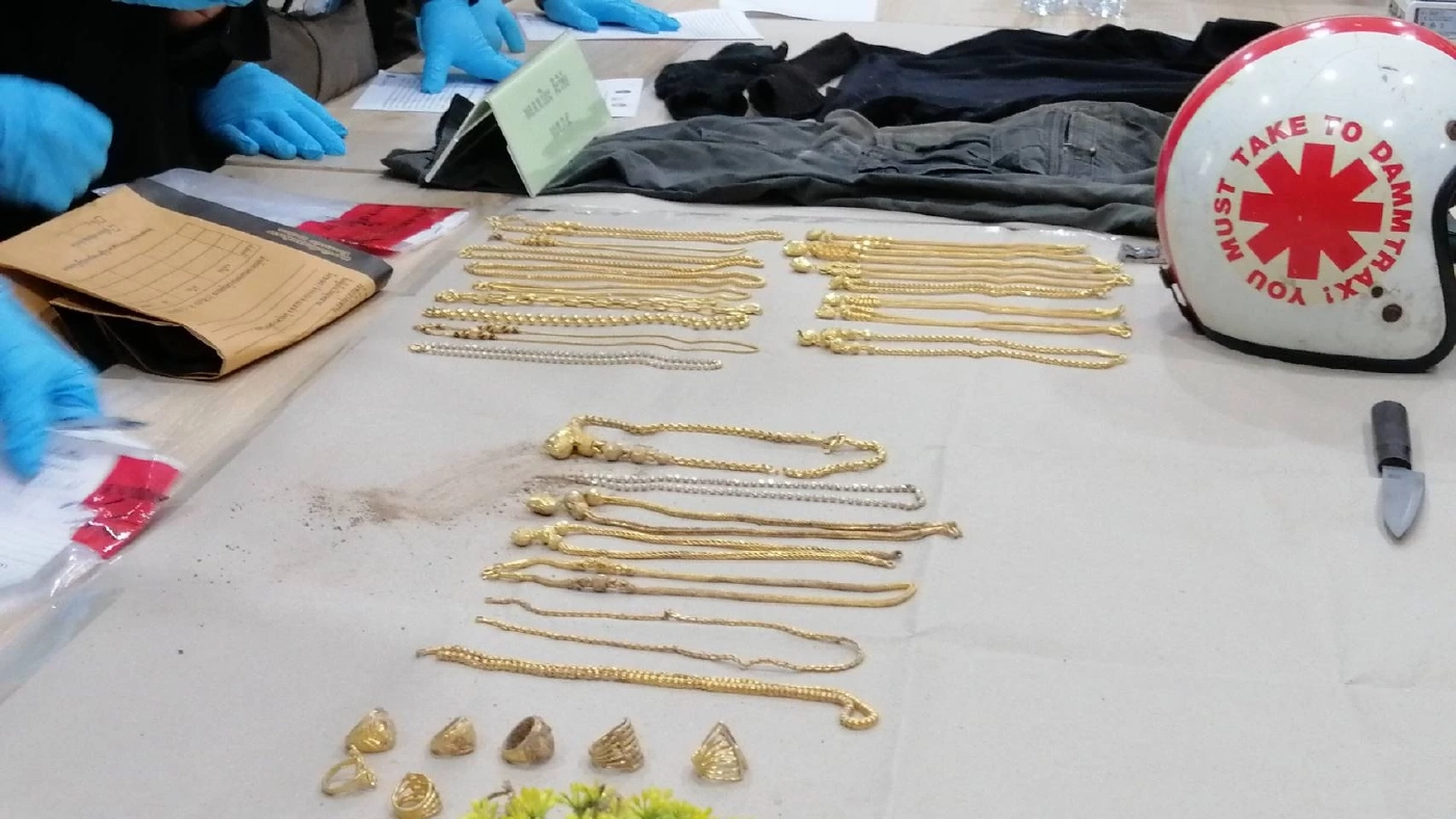 ตำรวจลำพูนนำตัวผู้กองชิงทองทำแผนหาของกลาง