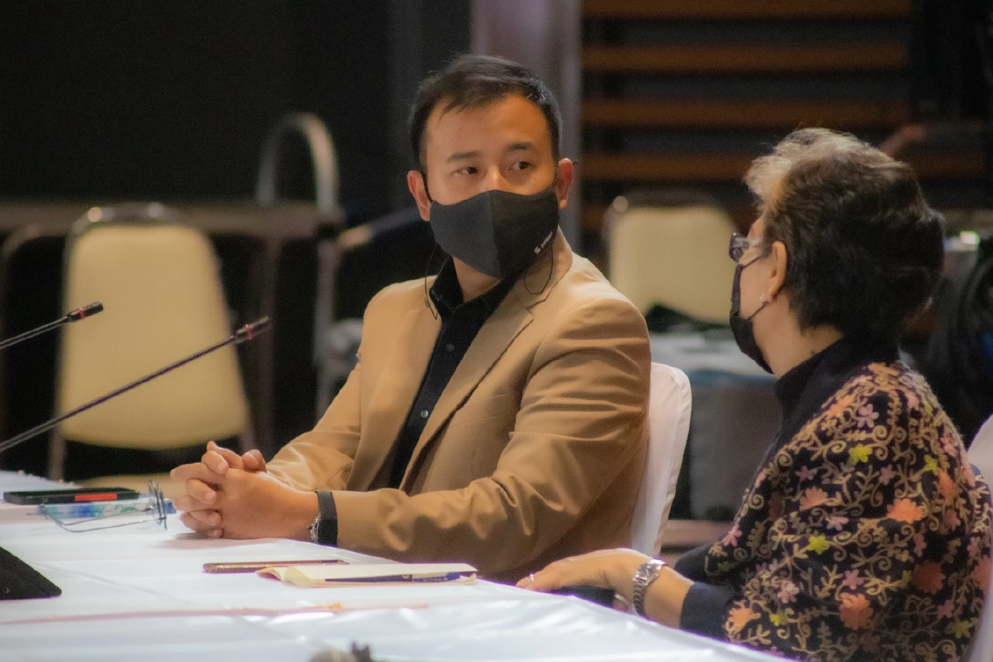 นายระวี ตะวันธรงค์ นายกสมาคมผู้ผลิตข่าวออนไลน์ 