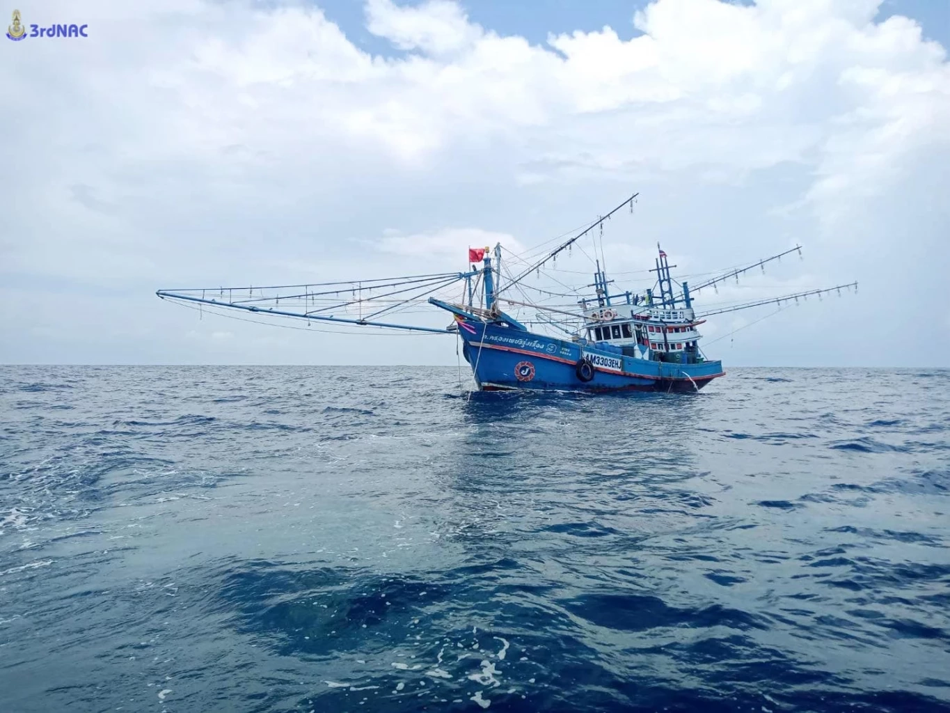 หนุ่มเวียดนามพายเรือยาง 2,000 กม. จากภูเก็ตไปหาเมียที่อินเดีย