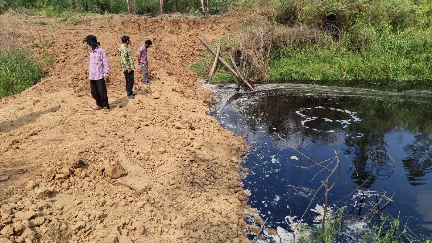 โรงงานไฟฟ้า เขตอุตสาหกรรม 304 แตกรั่วลงคลองรั้ง จ.ปราจีนบุรี 