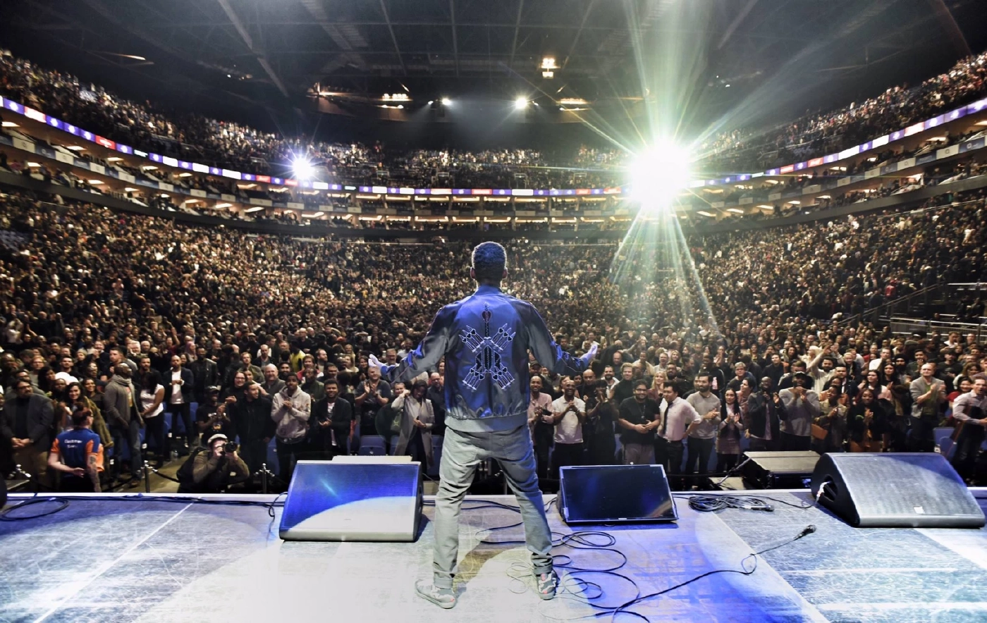 คนแห่ซื้อตั๋วดูโชว์ตลก คริส ร็อก หลังถูกตบบนเวทีออสการ์