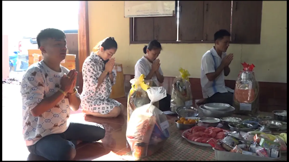แม่และพ่อน้องชมพู่ ทำบุญอายุครบ 5 ขวบ เชื่อน้องถูกปลดปล่อยแล้ว
