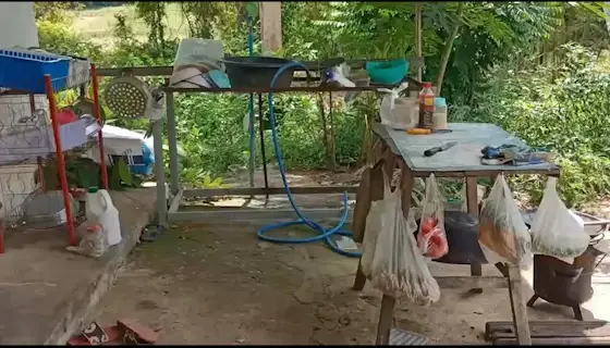 ชาวบ้านผวาผีปอบฉกไส้หมูในหม้อ เช็กวงจรปิดพบแสงประหลาด