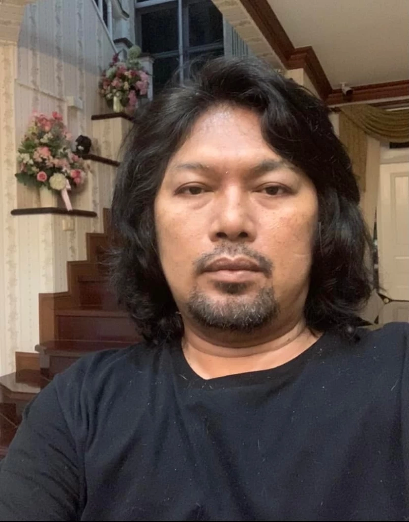 "เสก โลโซ" ร็อกเกอร์ชื่อดัง 