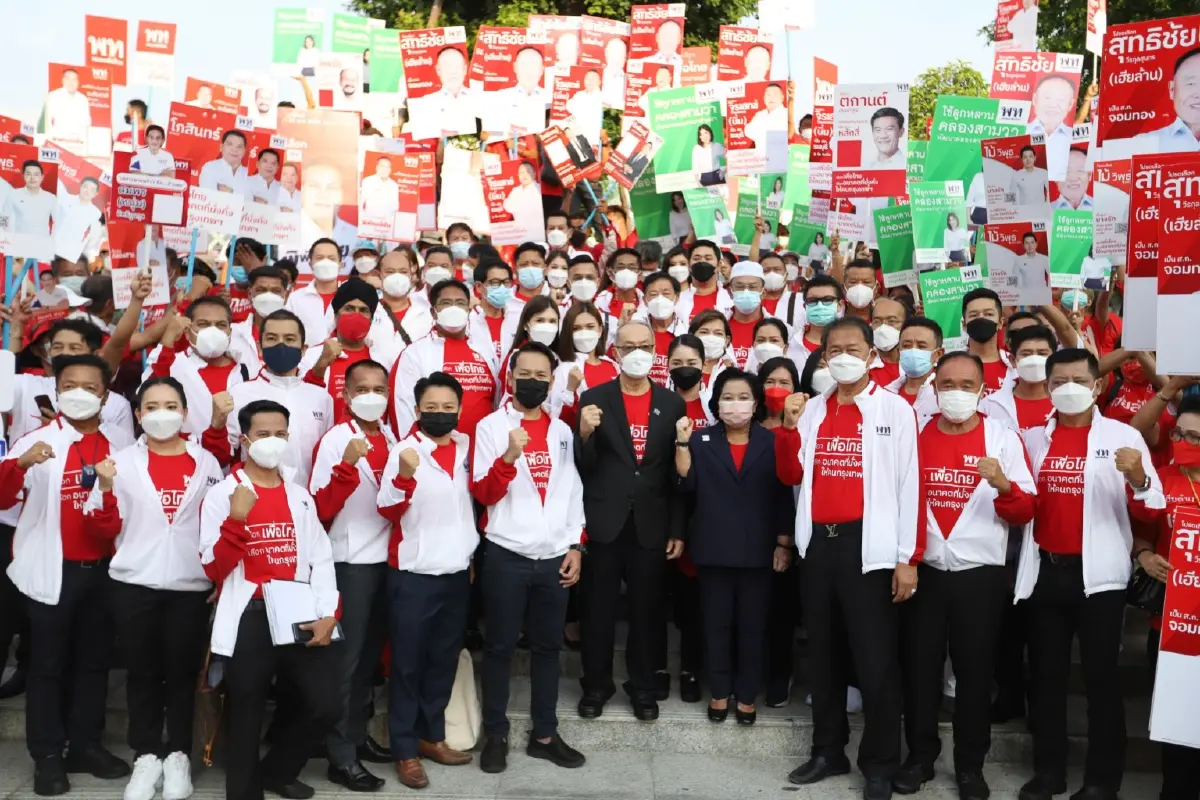 “เพื่อไทย” สมัคร ส.ก.ครบ 50 เขต ยืนยันไม่มีฮั้ว “ชัชชาติ” 