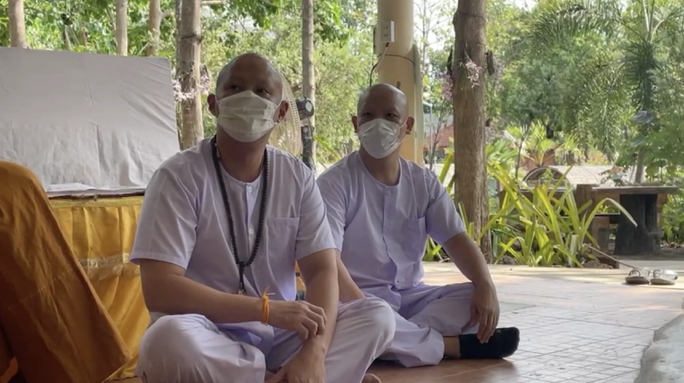 เปิดคลิปนาที "ตชด." ไล่ปิดล้อมรถ "ปอ-โรเบิร์ต" เตรียมธุดงค์บนเขา