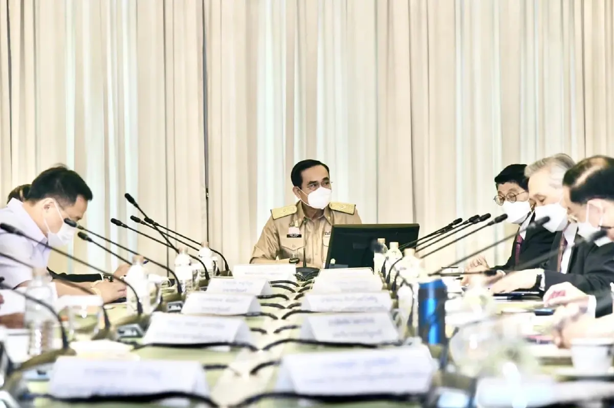 โฆษกประจำสำนักนายกฯ เผย ศุกร์นี้ ศบค. จ่อเคาะแผนปรับโควิด-คลายล็อกเพิ่ม