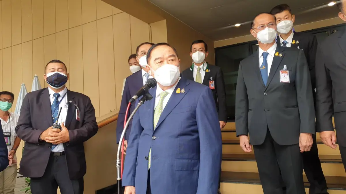 "บิ๊กป้อม"แย้มประชุมใหญ่พปชร.มีปรับตำแหน่ง-อุบส่งผู้สมัครผู้ว่าฯกทม.