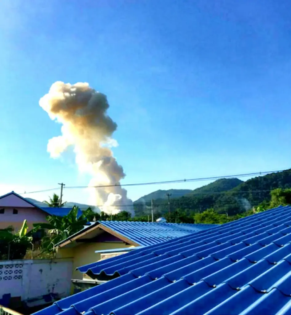 ชาวบ้าน 3 ตำบล จ.เพชรบุรี ร่วมทำประชาคมลงมติถอนคลังระเบิด หวั่นเกิดเหตุซ้ำ