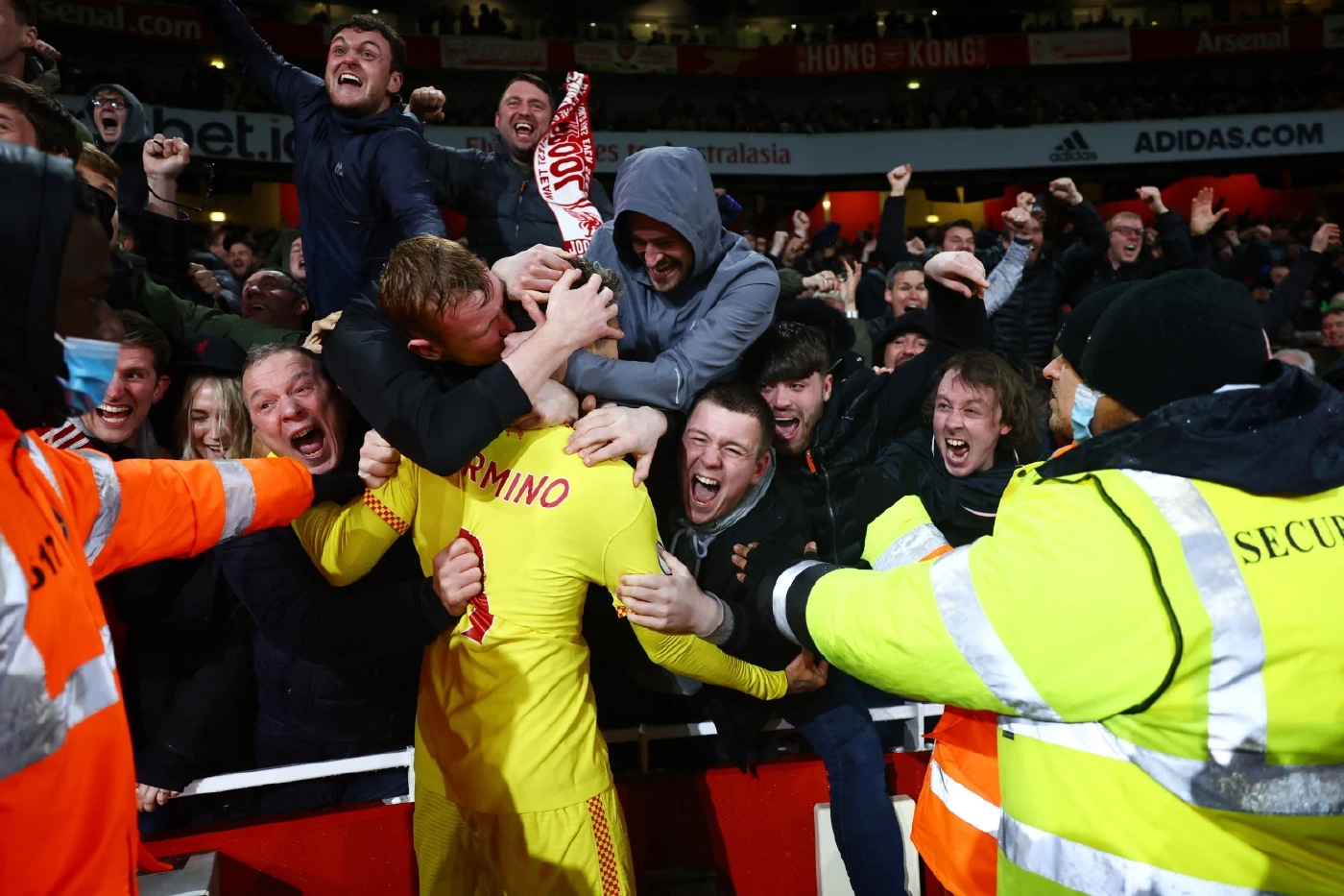 หงส์บุกอัดปืน2-0จี้เรือ1แต้มศึกพรีเมียร์ลีก