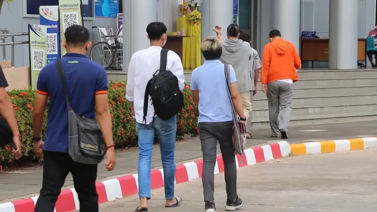 ศาลปล่อยตัว 8 นักกิจกรรม ส่วนอีก 2 คนอารยะขัดขืนไม่เข้าร่วมกระบวนการ