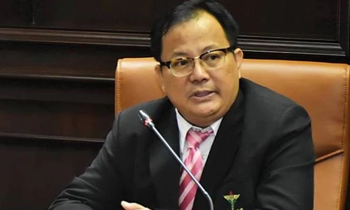 นพ.นิพนธ์ ชินานนท์เวช ผู้อำนวยการสำนักงานคณะกรรมการควบคุมเครื่องดื่มแอลกอฮอล์ (สคอ.)