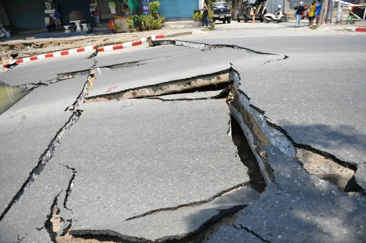 เร่งแก้ปัญหาสะพานข้ามคลองเคล็ดทรุดตัว บรรเทาความเดือดร้อนประชาชน