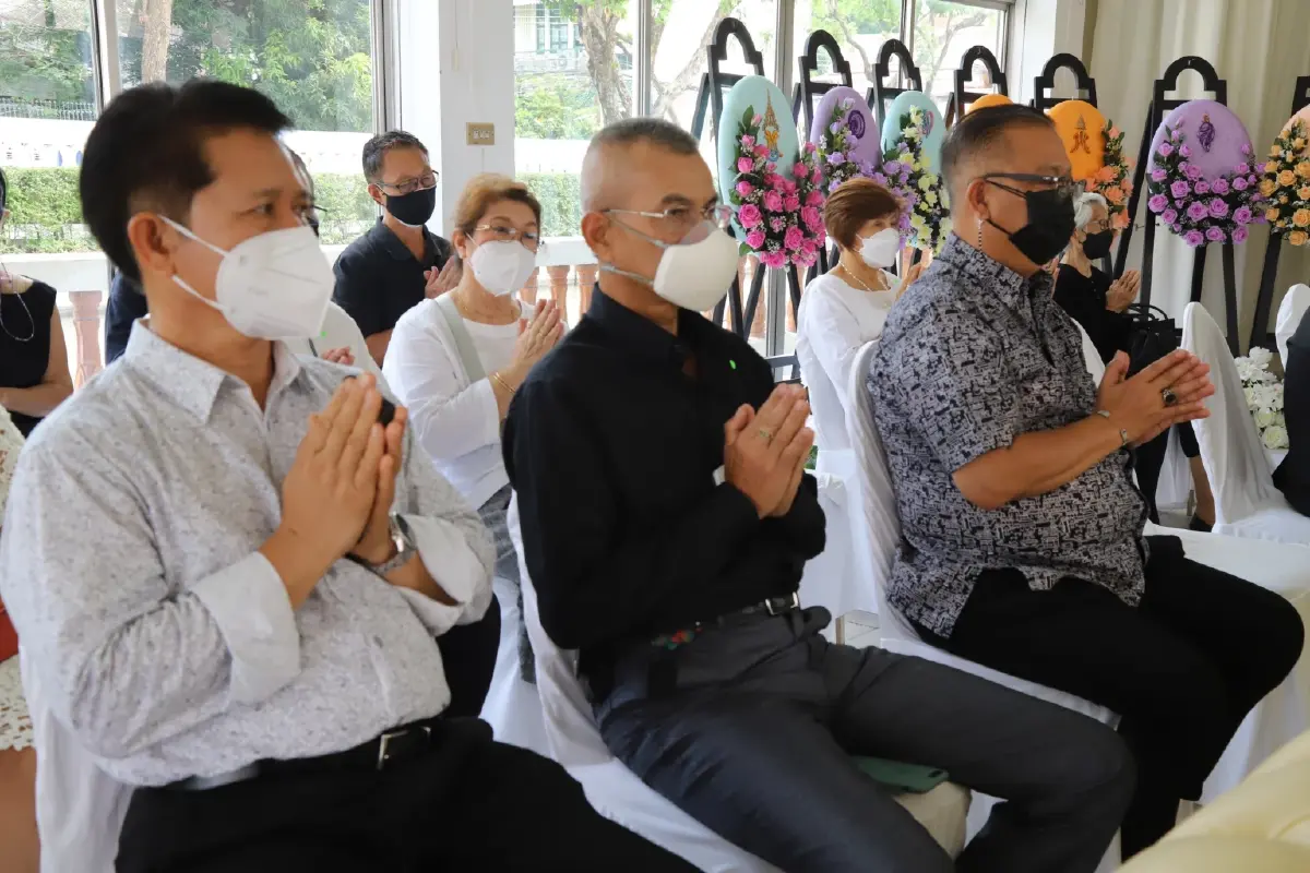 “อี๊ฟ พุทธิดา”แจ้งกำหนดการทำบุญและสวดพระอภิธรรม คุณพ่อเศรษฐา