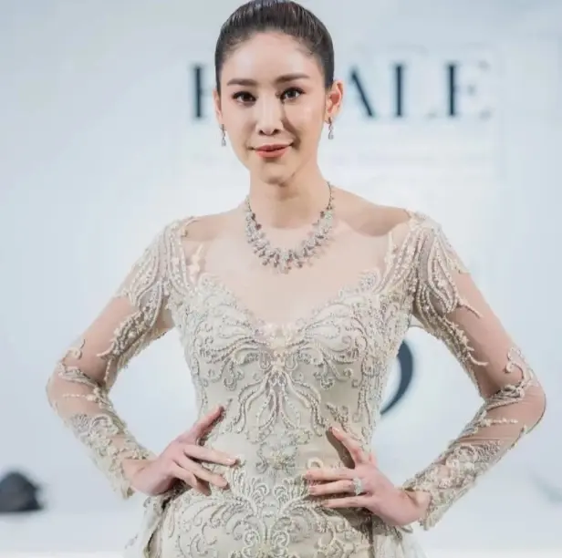 “แตงโม - นิดา พัชรวีระพงษ์”