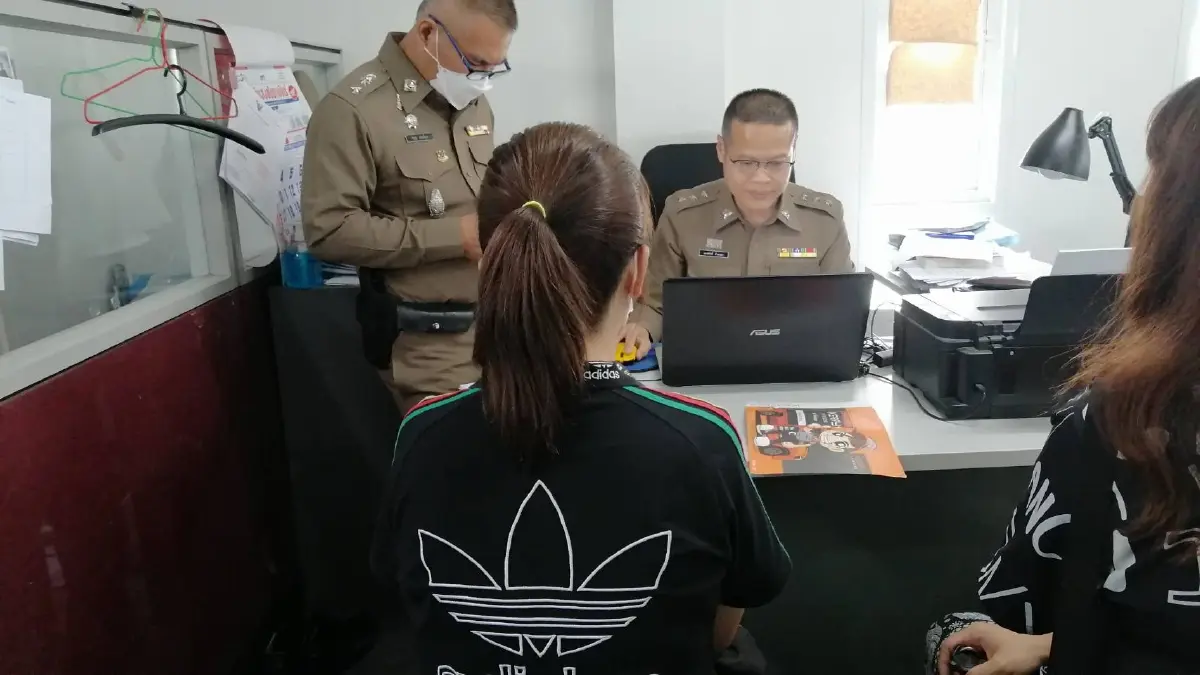 แม่ศพทารกตู้แช่เตรียมทำพิธีทางศาสนา