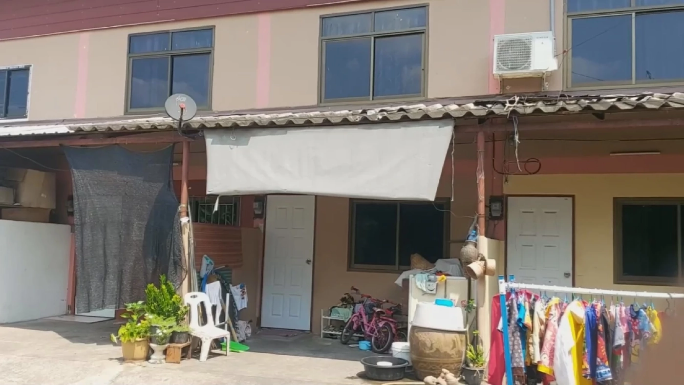 สาวใหญ่เซ็งถูกโจรขโมยถังแก๊สขณะเตรียมทำอาหารไว้ให้ลูกหลาน