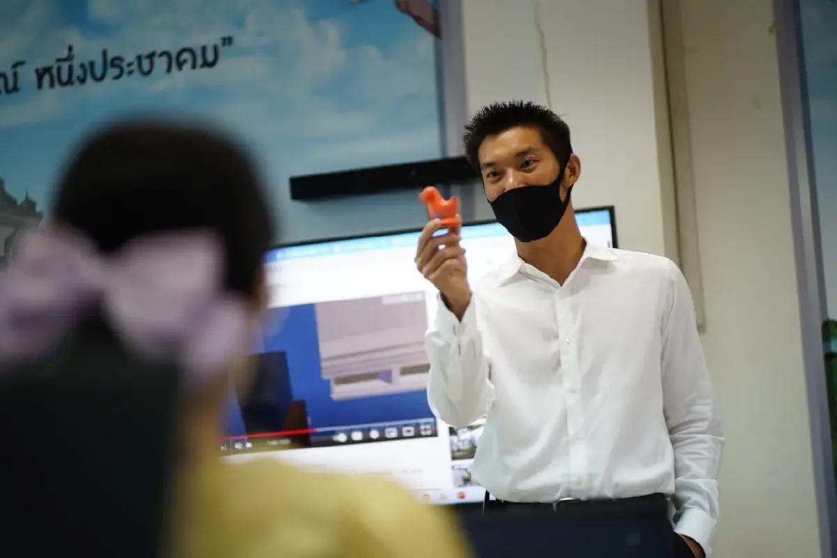 ธนาธร ร่อนส่งจม.เปิดใจถึง ผู้ว่าฯวันชัย ลั่น ผมไม่ใช่ภัยคุกคามของประเทศไทย